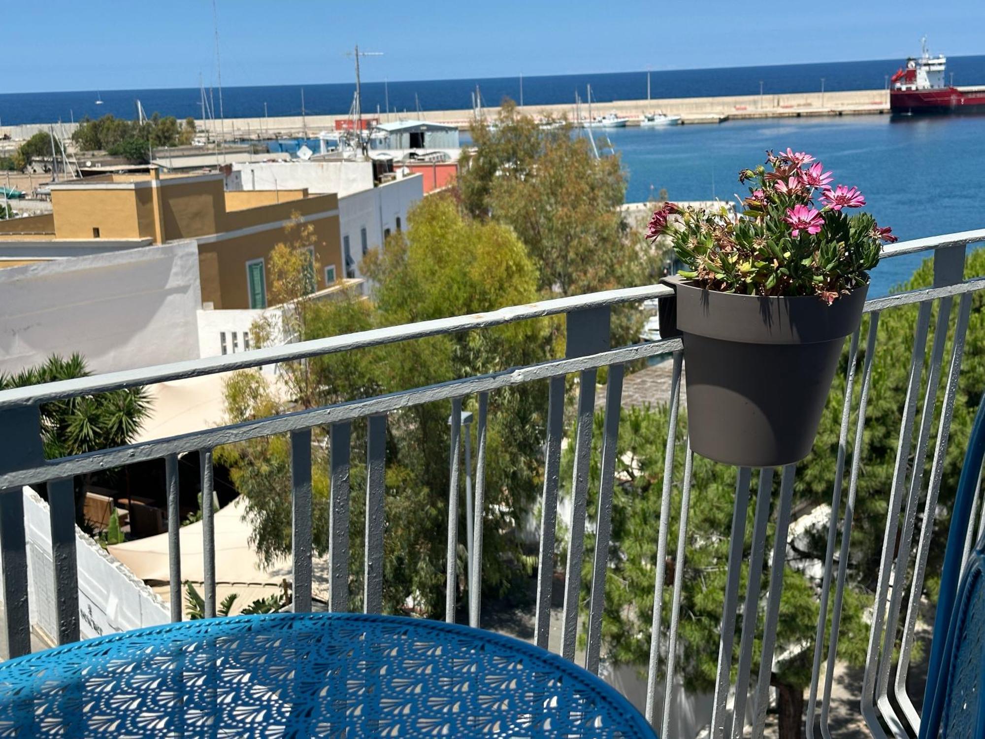 Relax In Riva Leilighet Monopoli Eksteriør bilde